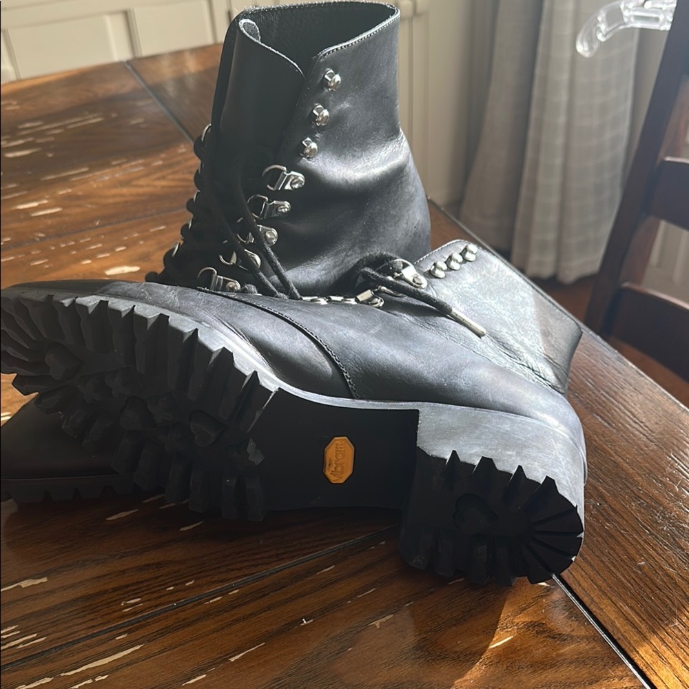 Breaking hearts & Burning rubber Combat Moto Boots - Picture 4 of 11